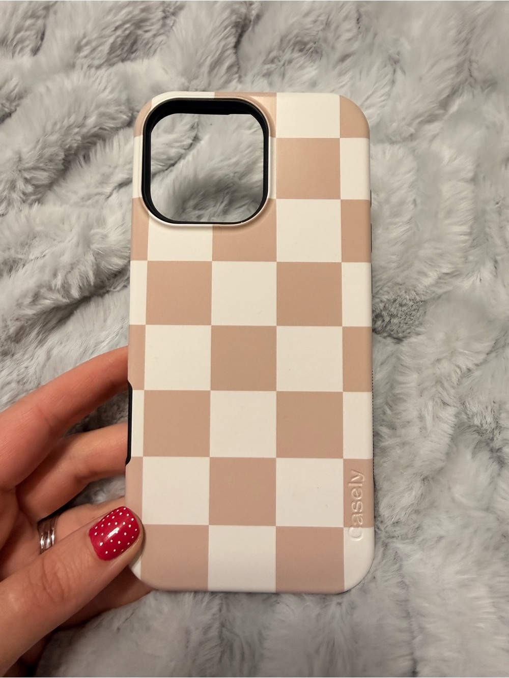 Casely iPhone 16 Pro max Beige & White Checkered iPhone Case
